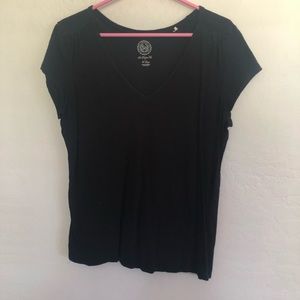 BLACK TEE